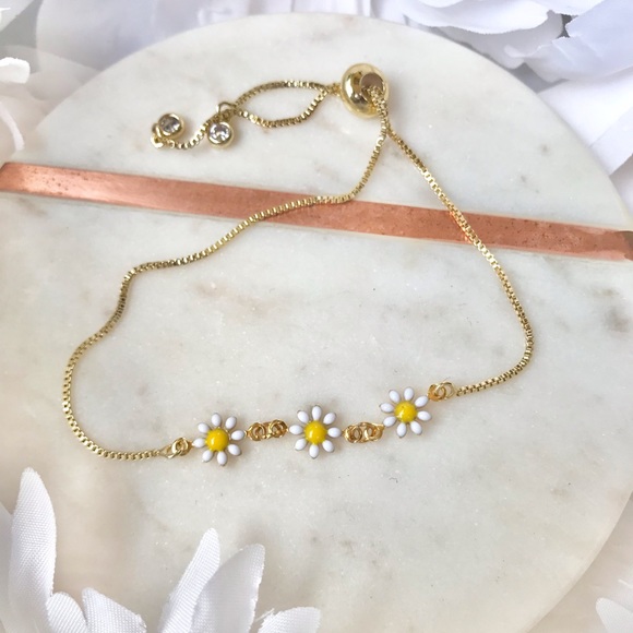 Gold Daisy Chain Adjustable Bracelet with Rhinestones NWT Handmade - Picture 1 of 6
